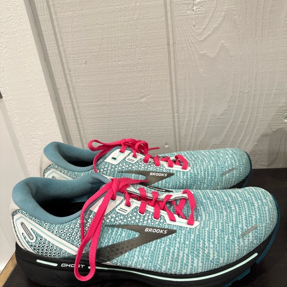 Brooks Ghost Tennis Shoes - Picture 4 of 9